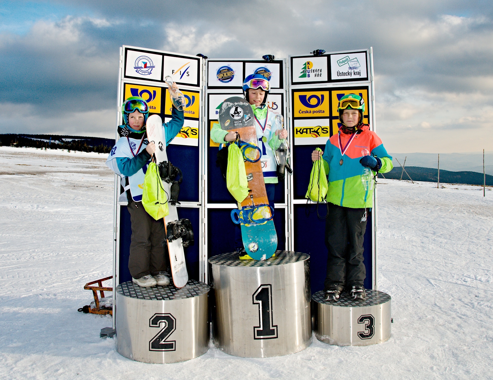 Seriál soutěží  pro děti a mládež, Zimní Supercross zahájili v sobotu na Božím Daru snowboardisté